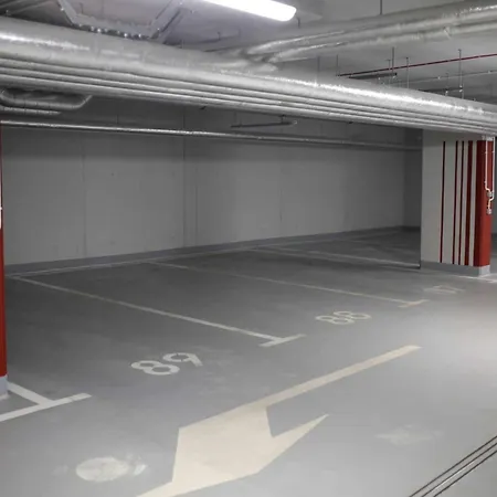 Superapart Targowek, Free Parking Varsovia