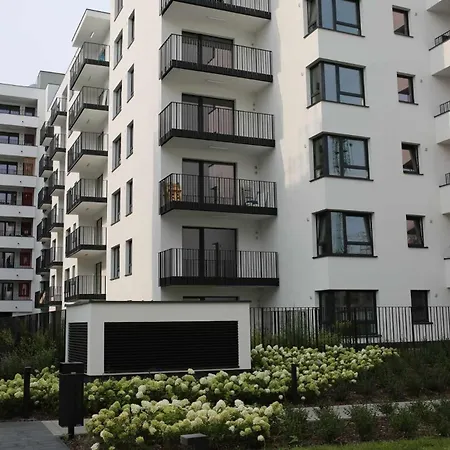 Superapart Targowek, Free Parking